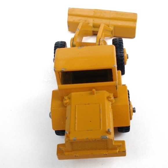 LESNEY Vintage Miniature Tractor Shovel Metal Die Cast Matchbox Toy No69 - Picture 7 of 8